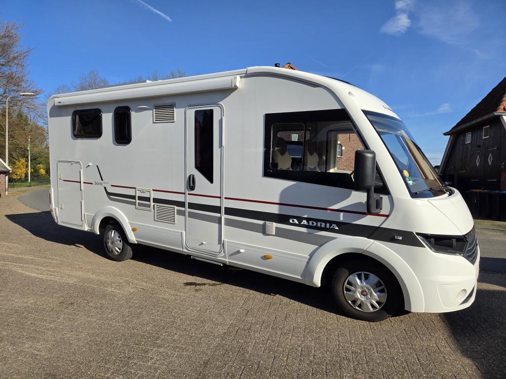 Adria Sonic 600SC fiat 2019 (bj 2019), Integraal, Fiat, Adria, 6 tot 7 meter
