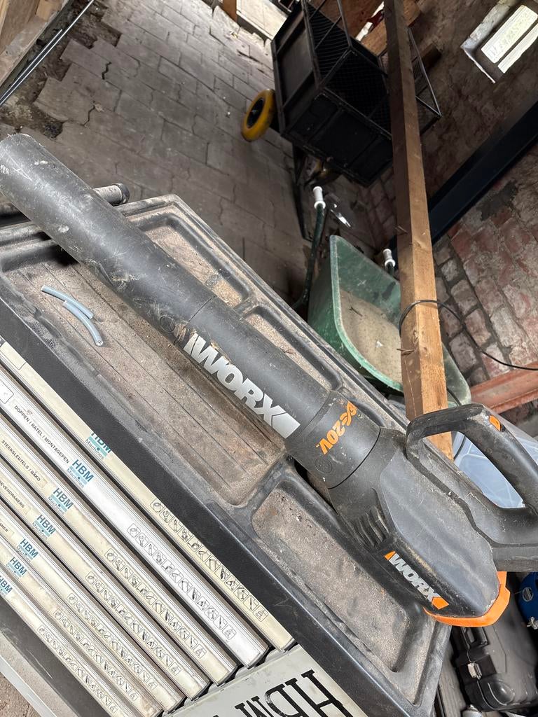 Worx WG547E.9 Bladblazer (exclusief accu), Ophalen, Gebruikt, Accu, Handgedragen
