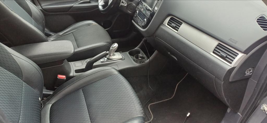 Mitsubishi Outlander 2.0 Dohc Mivec Phev 203pk 4WD CVT 5P, Auto's, 1998 cc, Outlander, 4 cilinders, Vierwielaandrijving