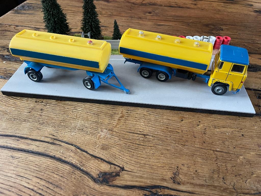 Scania 140 Nacoral tankwagen, Hobby en Vrije tijd, Modelauto's | 1:50, Ophalen of Verzenden, Gebruikt, Bus of Vrachtwagen, Overige merken
