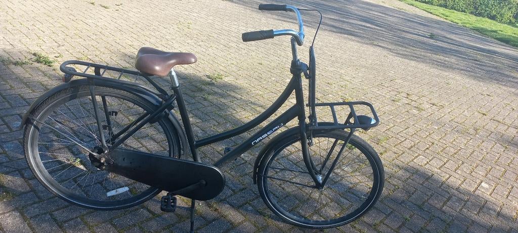Zwarte omafiets 28 inch, Fietsen en Brommers, Ophalen of Verzenden