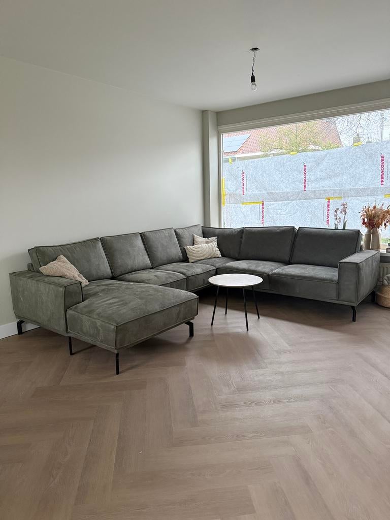 U bank - 2 jaar oud, Ophalen, Zo goed als nieuw, Vierpersoons of meer