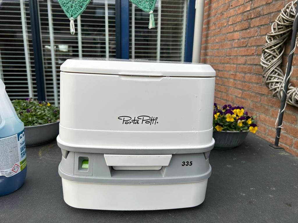 Thetford Porta Potti 335 met vloeistoffen, Ophalen of Verzenden, Zo goed als nieuw