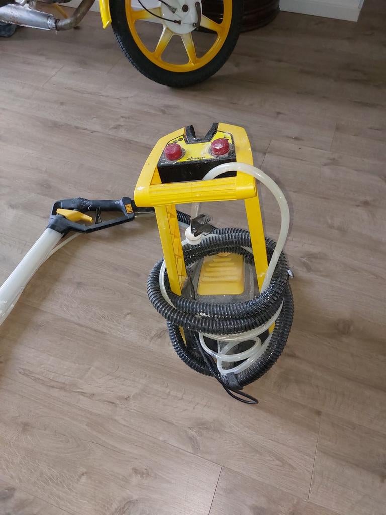 Latexspuit inclusief beitsspuit, Ophalen