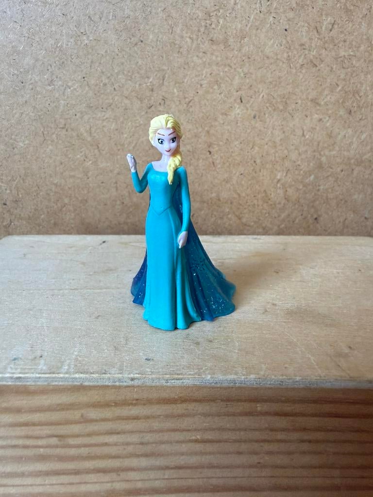 Frozen Elsa pop - hxbxd 6x3.5x4cm - kunststof, Ophalen of Verzenden, Zo goed als nieuw, Poppenhuis