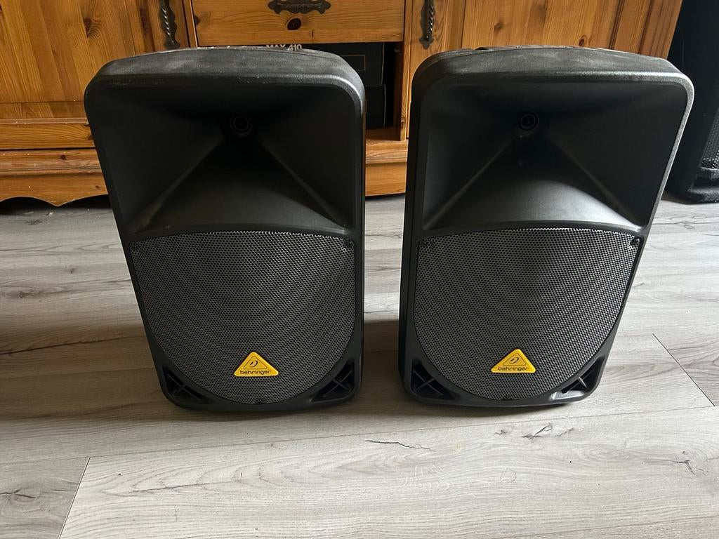 Behringer Eurolive B112D actieve speakers (set van 2), Muziek en Instrumenten, Ophalen, Gebruikt