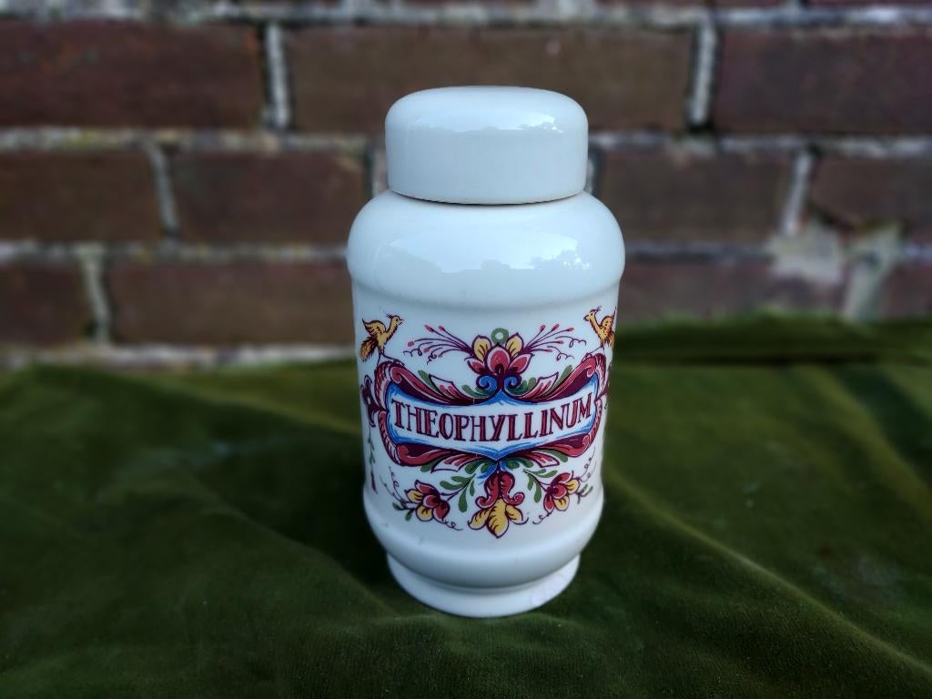 Apothekers pot, opschrift Theophillinum., Verzenden