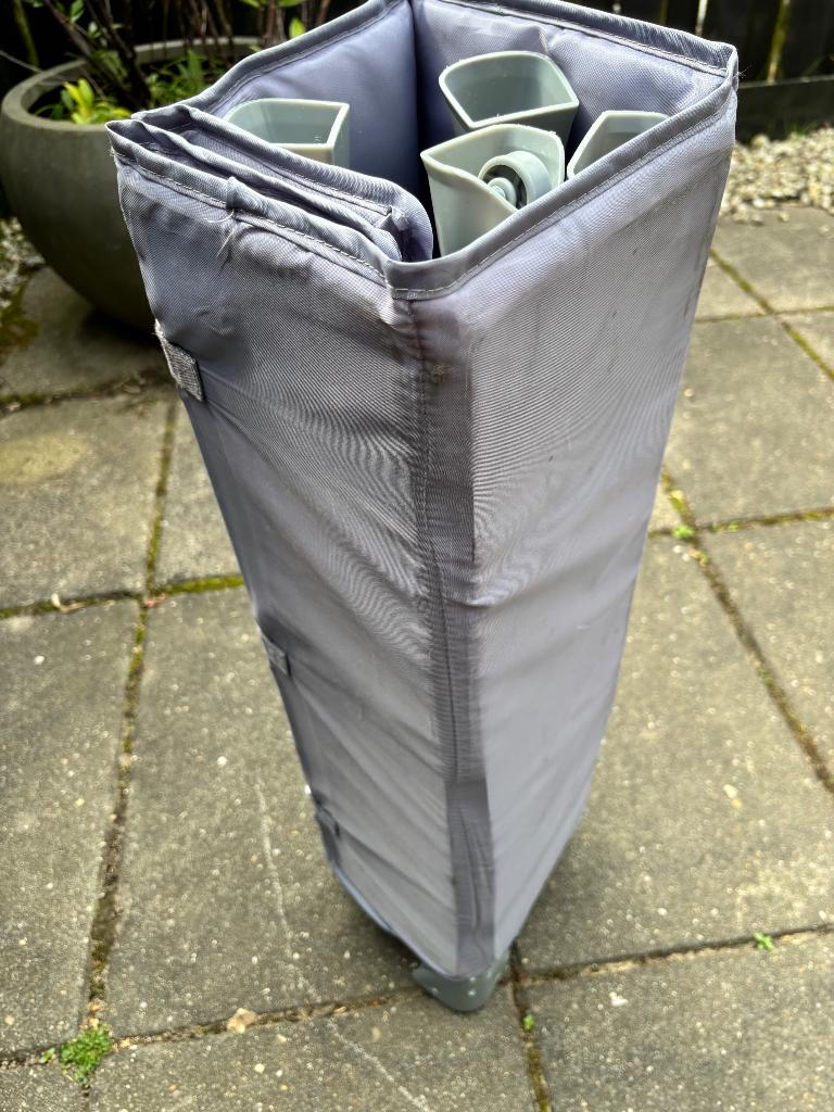 Campingbed met bed, Ophalen, Zo goed als nieuw, Reisbedje