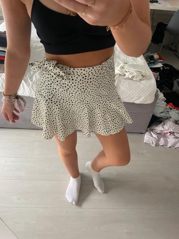 Stradivarius stippen rokje met strikdetail maat XS, Wit, Ophalen of Verzenden, Zo goed als nieuw, Maat 34 (XS) of kleiner