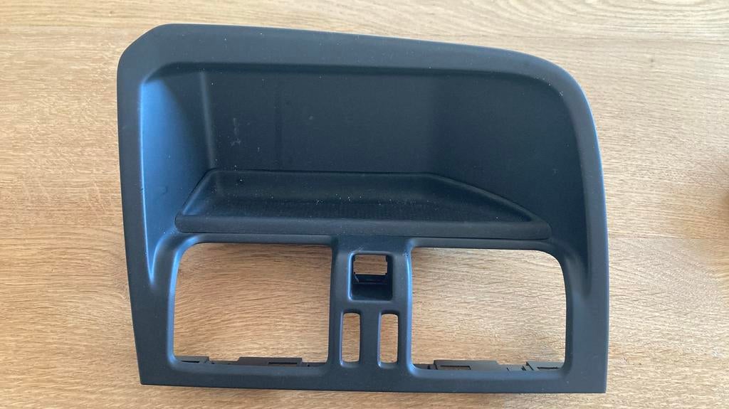 Volvo XC60 dashboard upper storage, Auto-onderdelen, Dashboard en Schakelaars, Ophalen of Verzenden, Gebruikt, Volvo