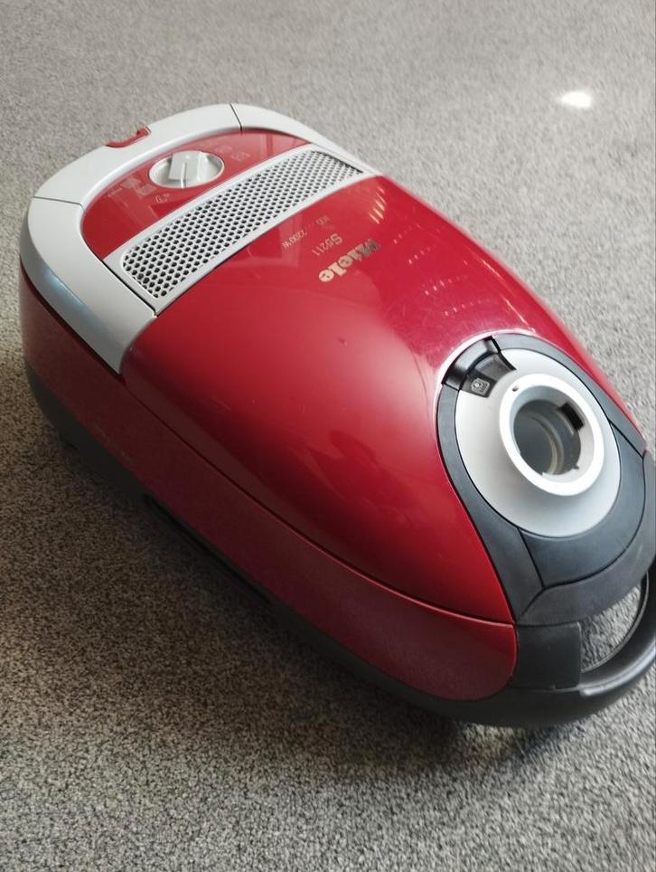Miele Stofzuiger, Witgoed en Apparatuur, Stofzuigers, Gebruikt, Stofzuiger, 2000 watt of meer, Stofzak, Ophalen of Verzenden