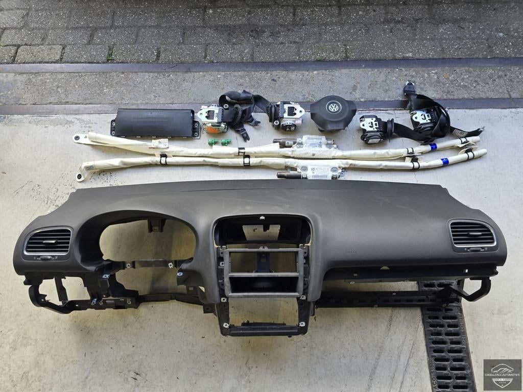 VW Golf 6 2009-2013 Airbagset Airbag Set Dak Hemel Airbag Co, Gebruikt, Volkswagen, Volkswagen AG, Berliner Ring 2
38440  Wolfsburg, DE