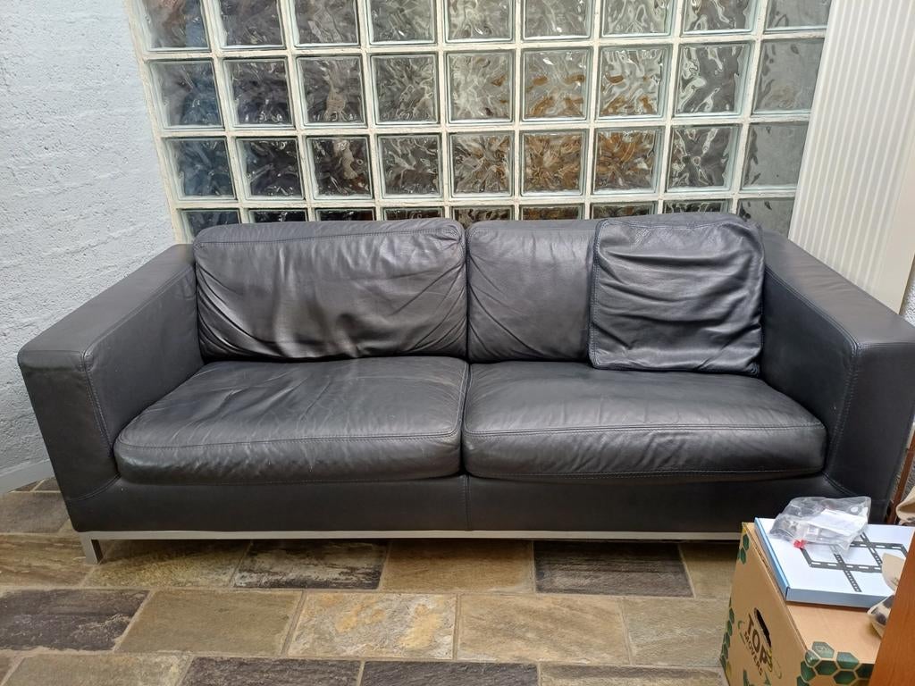 Blauwgrijze tweezitsbank van leer, Huis en Inrichting, Banken | Bankstellen, Ophalen, Gebruikt, 150 tot 200 cm, Tweepersoons