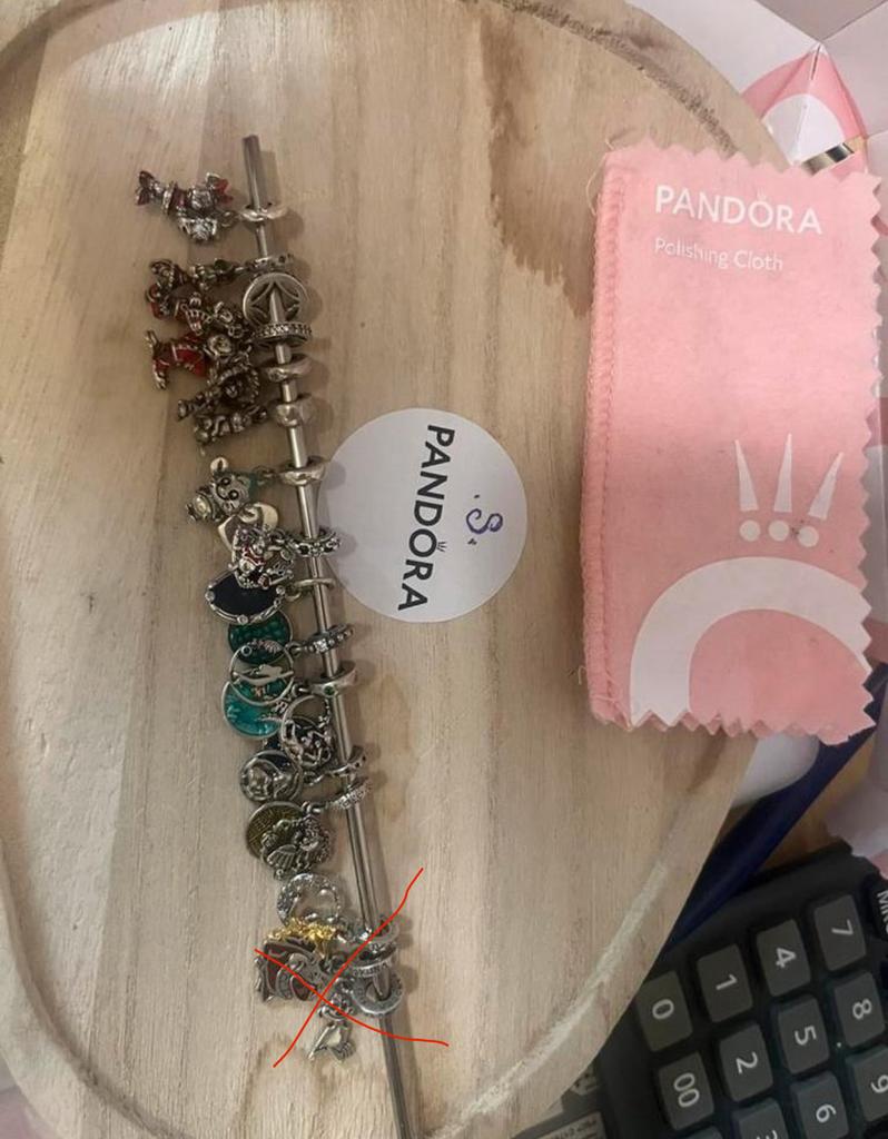 Diverse Pandora Disney Bedels -, Sieraden, Tassen en Uiterlijk, Bedels, Gebruikt, Pandora, Ophalen of Verzenden, 1 bedel