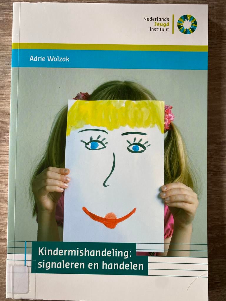 Kindermishandeling: signaleren en handelen - Adrie Wolzak, Ophalen of Verzenden, Gelezen