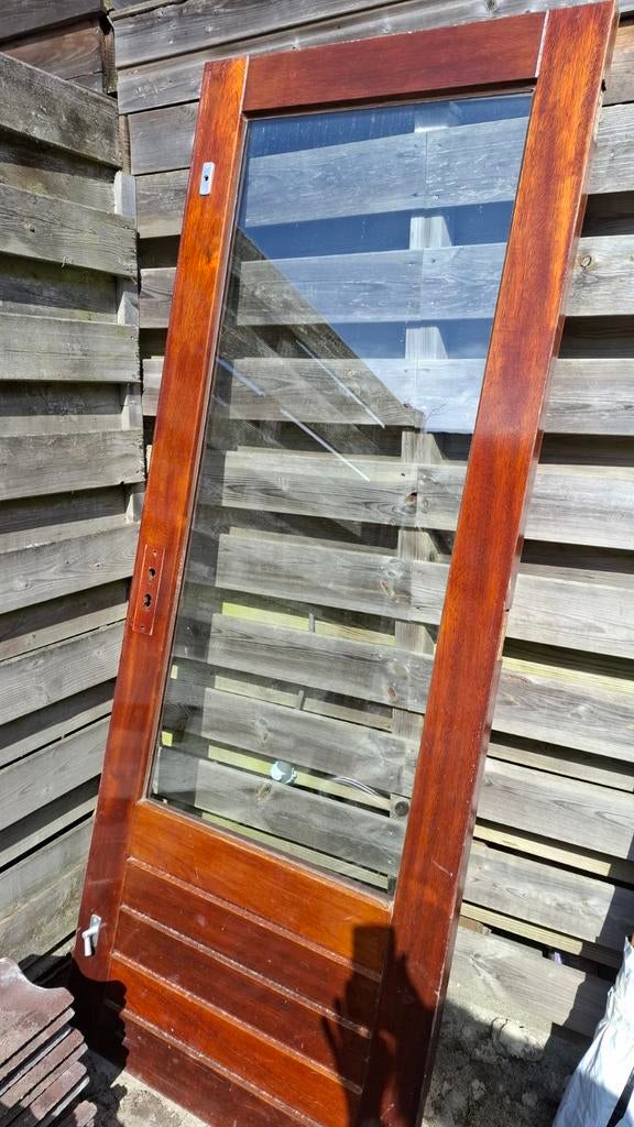 2 hardhouten buitendeuren, Doe-het-zelf en Verbouw, Deuren en Horren, Gebruikt, 80 tot 100 cm, Ophalen of Verzenden, Buitendeur