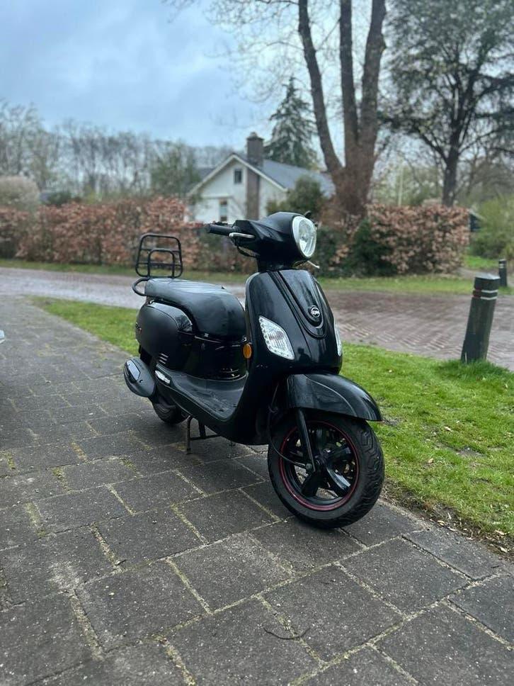 Sym fiddle sport 3, Fietsen en Brommers, Scooters | Overige merken, Ophalen, Zo goed als nieuw, Benzine