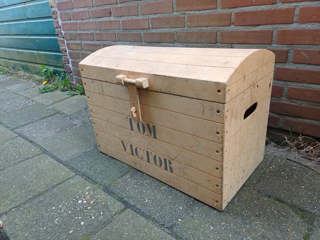 Houten kist, Ophalen