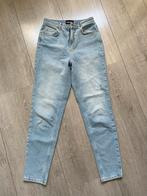 Spijkerbroek - Maat S - mom Jeans, Blauw, Ophalen of Verzenden, W27 (confectie 34) of kleiner, Gedragen
