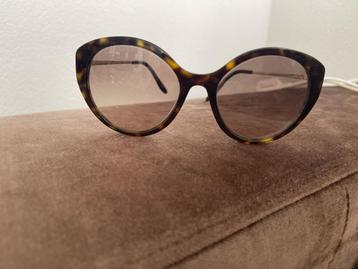Nieuwe originele Prada zonnebril – €300 (nieuwprijs €370) beschikbaar voor biedingen