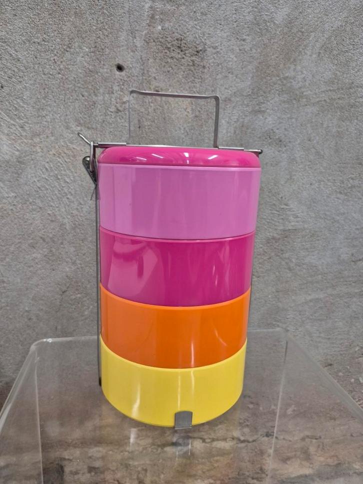 Hema stapelbare lunchbox tiffin gold fish brand, Huis en Inrichting, Keuken | Keukenbenodigdheden, Zo goed als nieuw, Ophalen of Verzenden