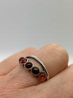 C109 Prachtige zilveren barnstenen ring maat 18,5, 18 tot 19, Ophalen of Verzenden, X, Met edelsteen
