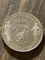 Penning Juliana en Beatrix vorstinnen, Ophalen of Verzenden, Overige materialen, Nederland