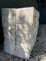Travertin stenen, 10cmx10cm. Ideaal voor badkamer/wc/keuken, Doe-het-zelf en Verbouw, Tegels, Nieuw, Overige materialen, Wandtegels