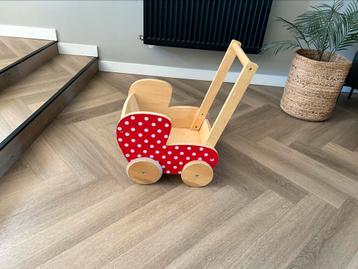 Houten poppenwagen  beschikbaar voor biedingen