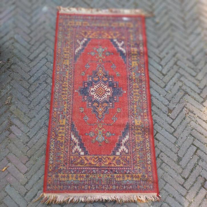 Handgeknoopt tapijt / kleed - Rood, Antiek en Kunst, Antiek | Kleden en Textiel, Ophalen of Verzenden