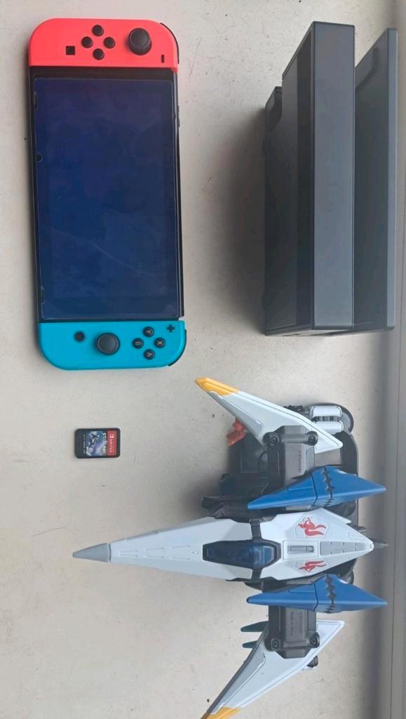 Switch unpatched met accessoires, Spelcomputers en Games, Spelcomputers | Nintendo Switch, Gebruikt, Switch Original, Met 2 controllers