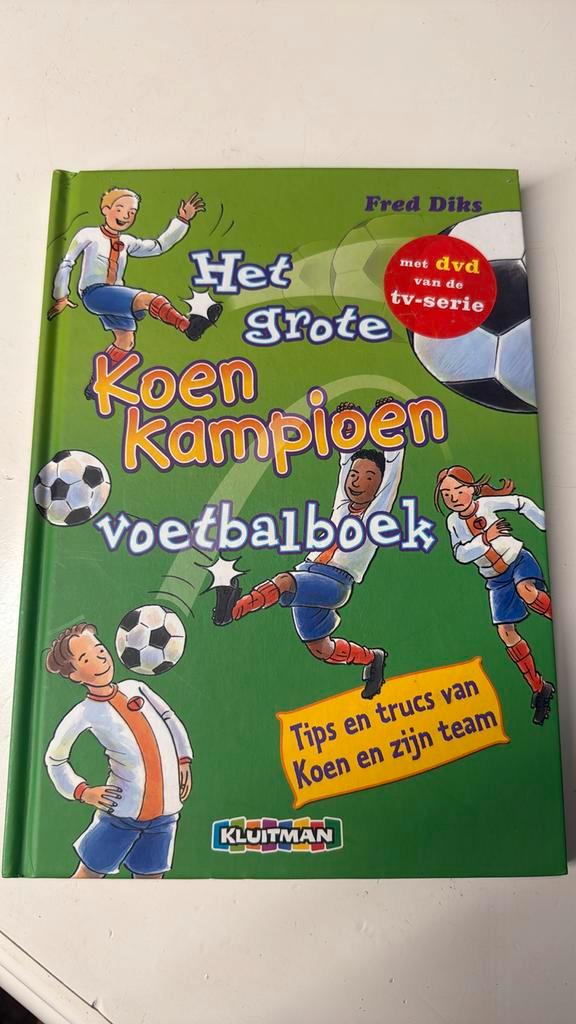 Fred Diks - Het grote Koen Kampioen voetbalboek, Boeken, Kinderboeken | Jeugd | onder 10 jaar, Zo goed als nieuw, Ophalen of Verzenden