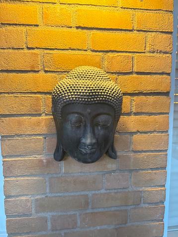 Stenen Boeddha Hoofd voor aan de Muur beschikbaar voor biedingen