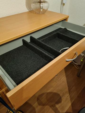 Vanwege verhuizing over te nemen onze handige archiefkast. beschikbaar voor biedingen