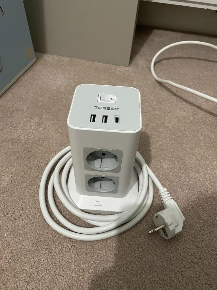 Power strip, Doe-het-zelf en Verbouw, Elektra en Kabels, Zo goed als nieuw, Overige typen, Ophalen