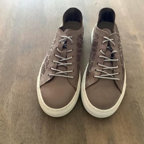 JACK & JONES LEREN ZOMER SNEAKER BRUIN MET WITTE ZOOL MT 40, Kleding | Heren, Schoenen, Nieuw, Sneakers of Gympen, Bruin, Ophalen of Verzenden