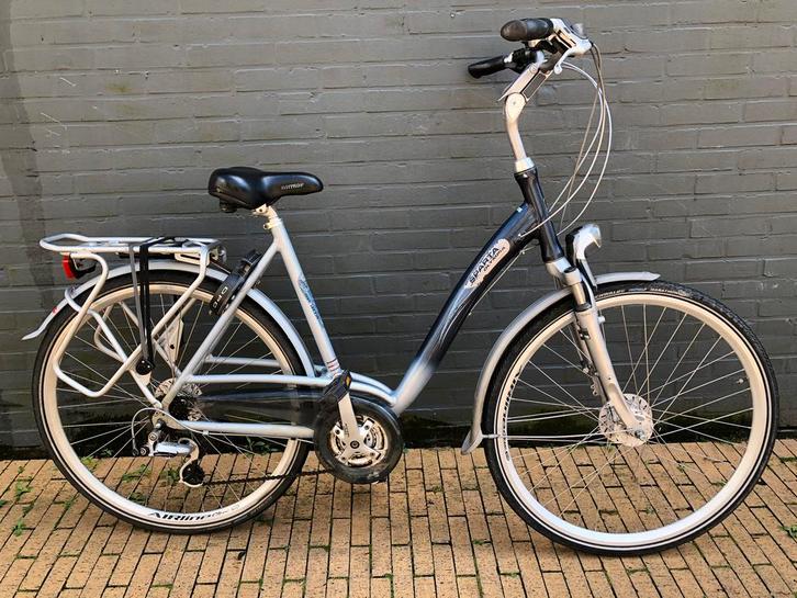 Sparta damesfiets 28 inch (rijklaar!), Fietsen en Brommers, Fietsen | Dames | Damesfietsen, Gebruikt, Sparta, Versnellingen, 53 tot 56 cm