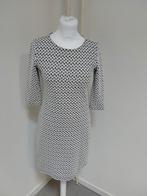 Prachtige jurk van Hema maat S met leuke grafische print, Ophalen of Verzenden, Zo goed als nieuw, Maat 36 (S), Hema