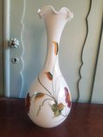 Vintage vaas melkglas handbeschilderd 33,5 cm hoog, Antiek en Kunst, Ophalen of Verzenden