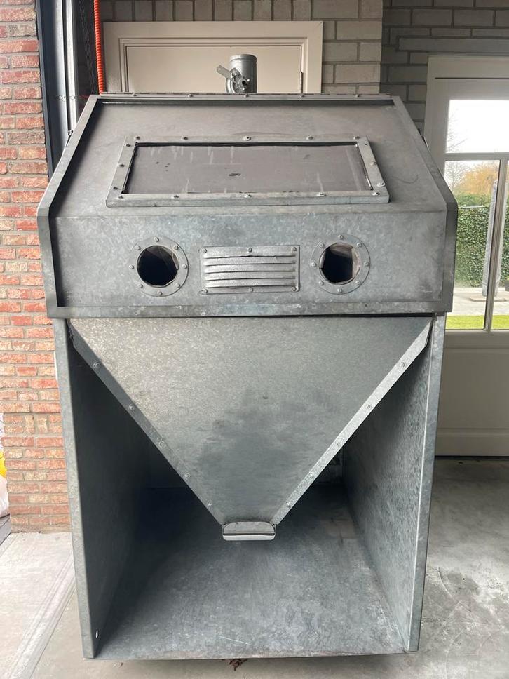 Straalkast met extra toebehoren, Zakelijke goederen, Machines en Bouw | Industrie en Techniek, Ophalen