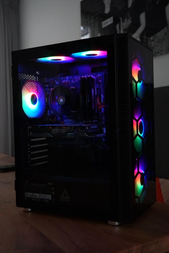 Gebruikte Game PC’s & Onderdelen Gezocht – Snelle Deal, Computers en Software, Desktop Pc's, Zo goed als nieuw, 3 tot 4 Ghz, SSD