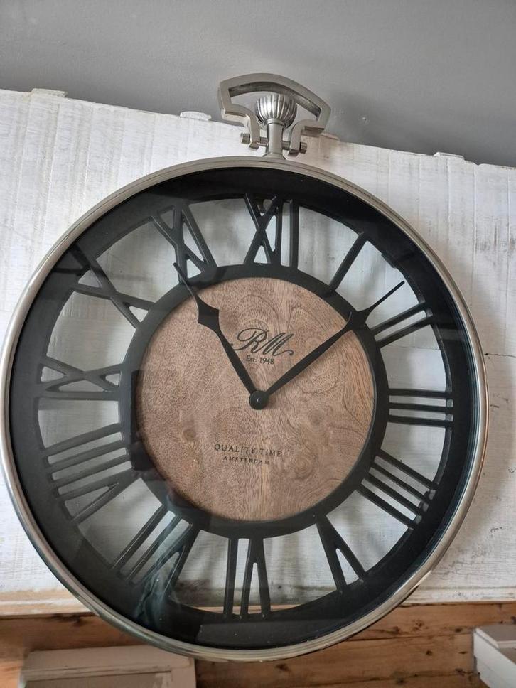 Stijlvolle Wandklok - Nieuwstaat! Riviera maison, Huis en Inrichting, Woonaccessoires | Klokken, Zo goed als nieuw, Wandklok, Analoog