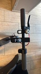 Elektronische step met oplader, Ophalen of Verzenden, Zo goed als nieuw, Elektrische step (E-scooter)