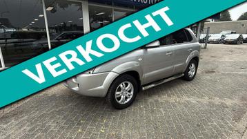 Hyundai Tucson 2.0i Dynamic Inruil koopje Rijd remt schakelt beschikbaar voor biedingen