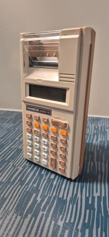 Nasco Micro-10 vintage rekenmachine beschikbaar voor biedingen