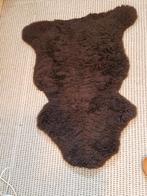 Een bruine schapenvacht, Ophalen of Verzenden, Gebruikt, Rechthoekig, 50 tot 100 cm