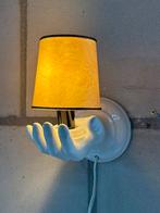 Vintage wandlamp ‘Hand’ van wit keramiek, Ophalen of Verzenden, Gebruikt, Overige materialen, Retro