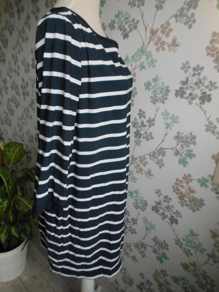 Mooie jurk van STUDIO ANNELOES van travelstof, Kleding | Dames, Jurken, Zo goed als nieuw, Maat 42/44 (L), Blauw, Knielengte, Ophalen of Verzenden