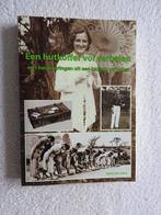 Een hutkoffer vol herinneringen - Indisch verleden - Indië, Boeken, Ophalen of Verzenden, 20e eeuw of later, Zo goed als nieuw