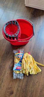 Emmer met mop, Ophalen, Dweilemmer, -bak, of -wagen
